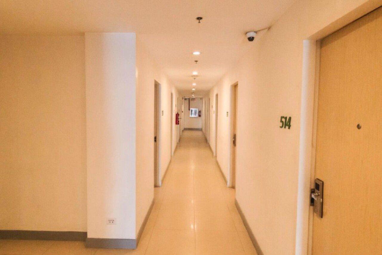 Go Hotels Cubao Quezon City Exteriör bild